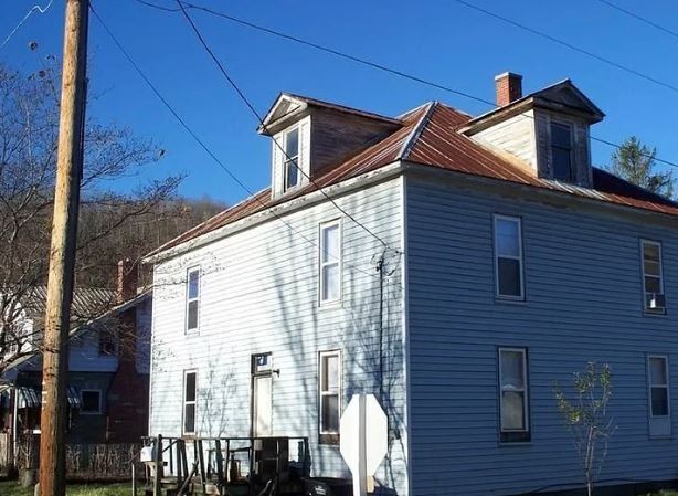 1100 2nd Ave – Marlinton, WV – For Sale | www.RealCorpInc.com