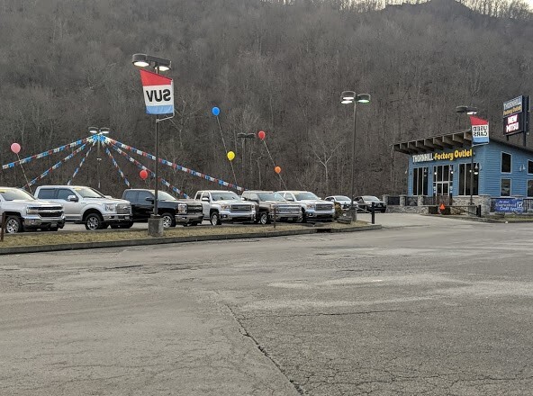 Thornhill Auto107 Nick Savas Dr 3,000 SF of Retail Space Available in Logan, WV 25601