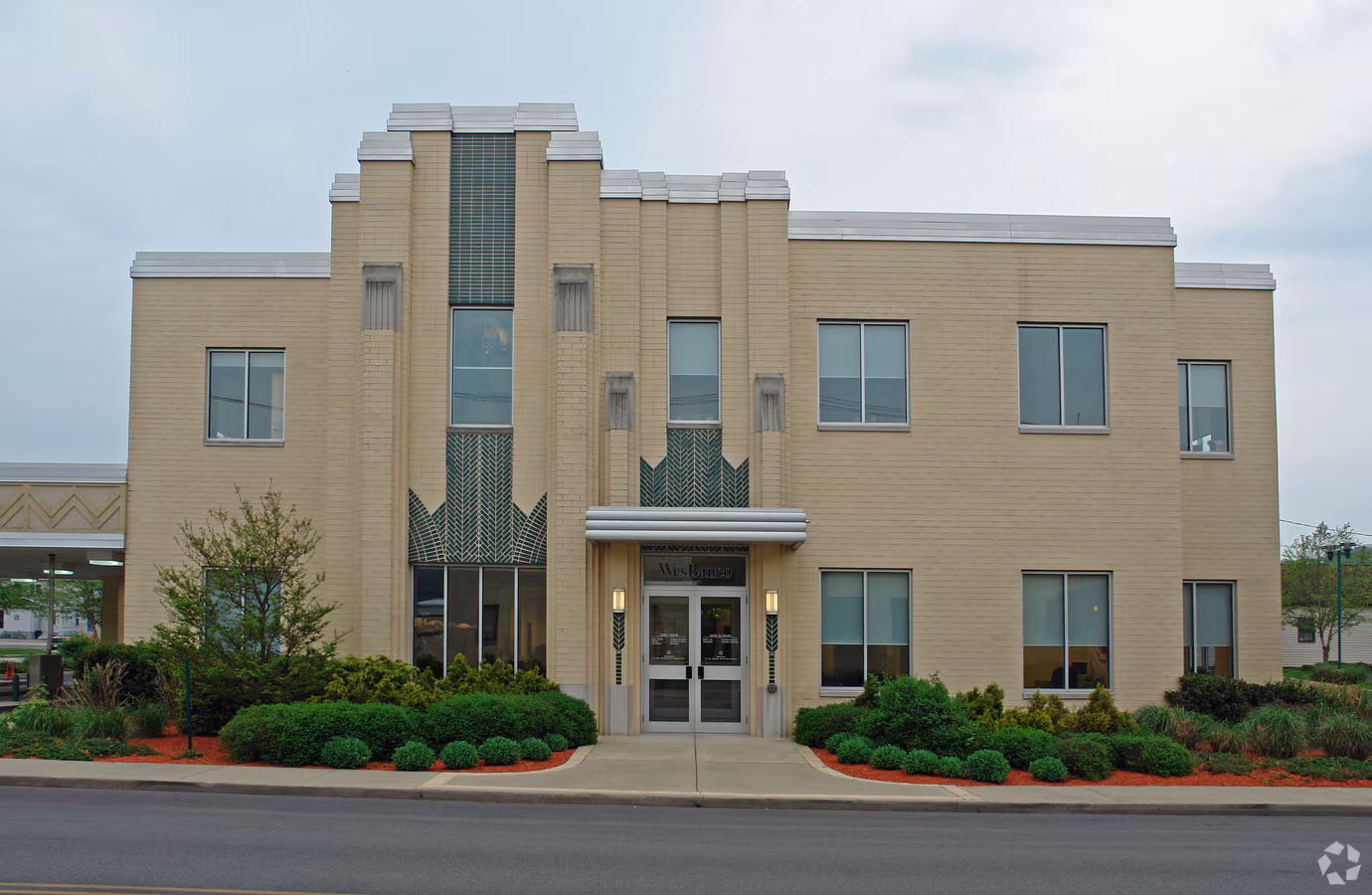 300-Tennesee-Ave-Charleston-WV-Building-Photo-1-HighDefinition